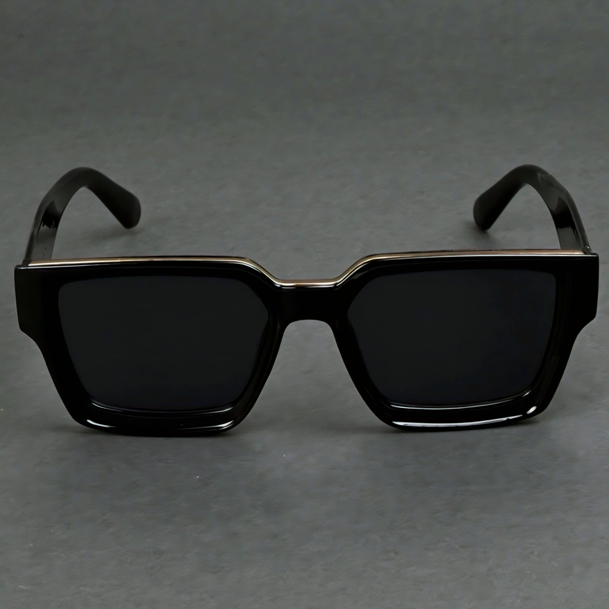 Voyage Badshah Black Shades