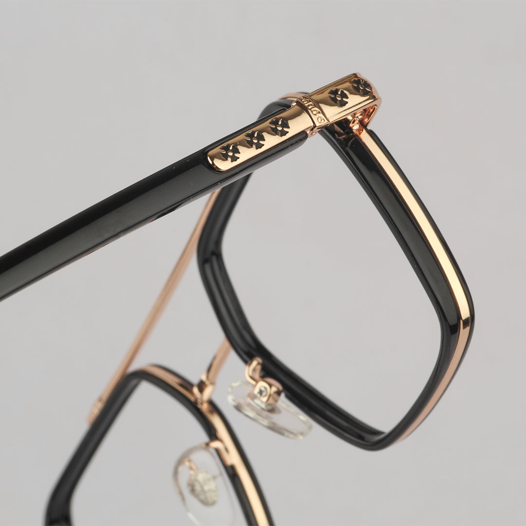 Royal Cross Black & Gold