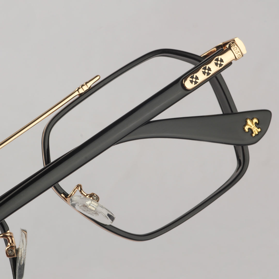 Royal Cross Black & Gold